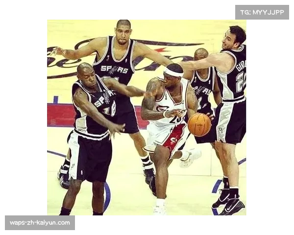 詹姆斯吸引包夹助攻八村塁，战术决策转向最优解识别