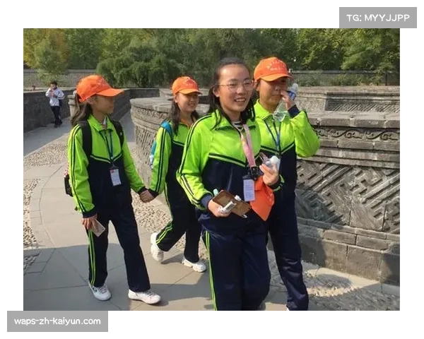 进攻空间拉至极致 五外站位成半场攻坚标准起手式